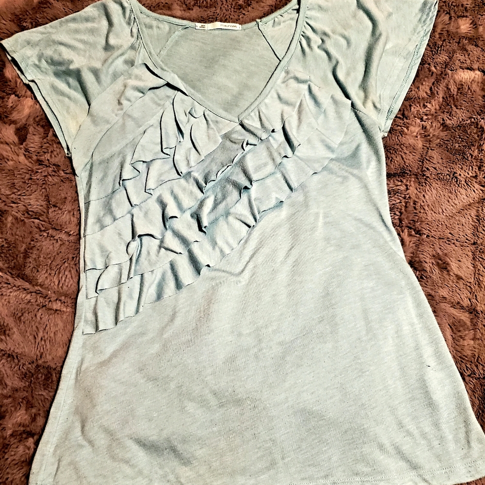 Womens ruffle shirt size large